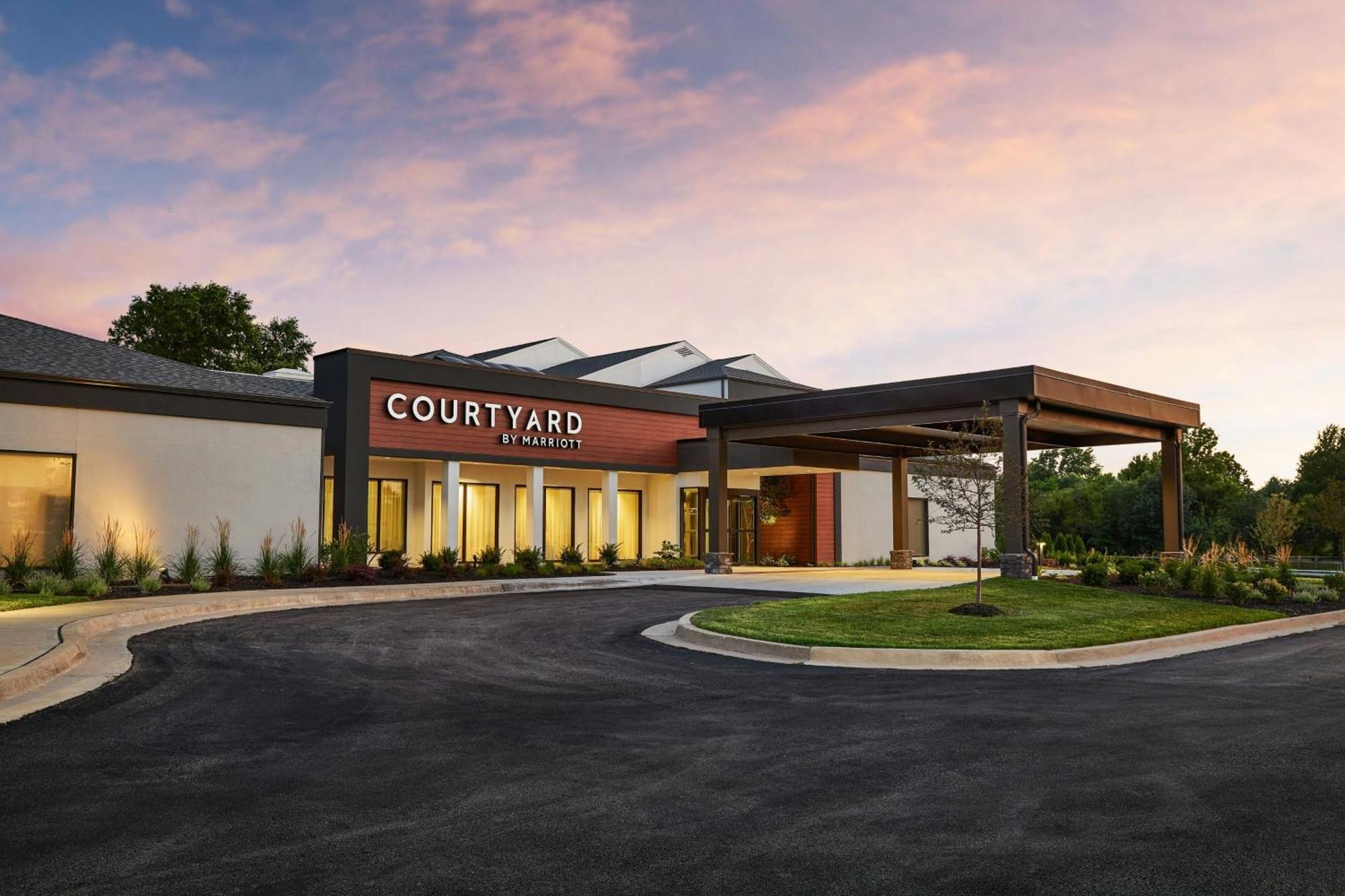 Courtyard Kansas Overland Park/metcalf, South Of College Boulevard Hotel 3*