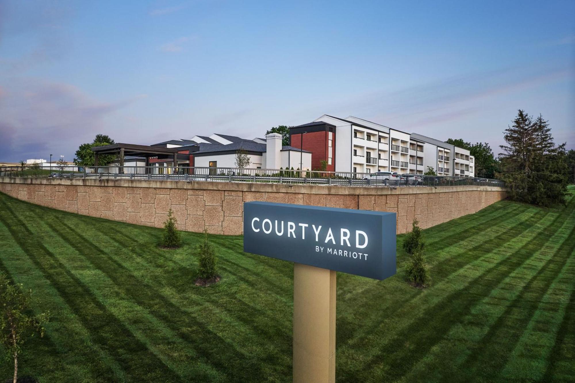 Courtyard Kansas Overland Park/metcalf, South Of College Boulevard